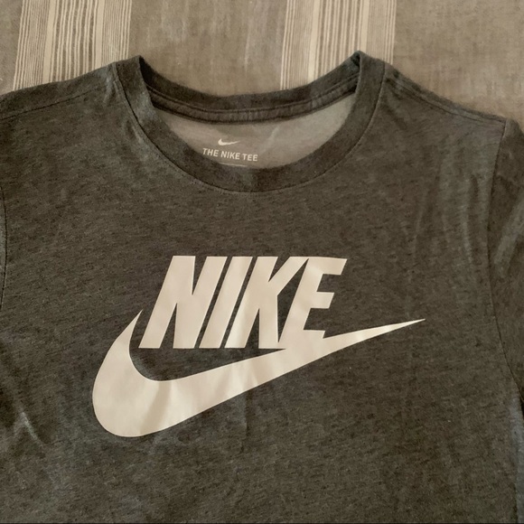“The Nike Tee” Dark Gray Dri-Fit - Picture 2 of 5